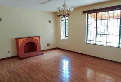 4 Bed House with En Suite in Kyuna