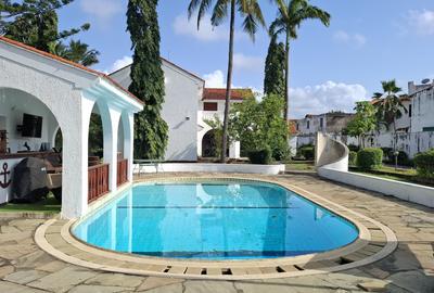 4 Bed Villa with En Suite at Nyali Mombasa - 2