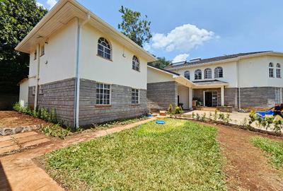 4 Bed House with En Suite in Runda