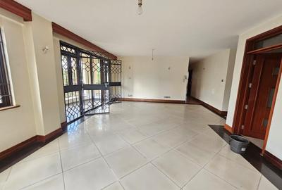 4 Bed Apartment with En Suite in Westlands Area