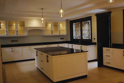 7 Bed Townhouse with En Suite in Karen