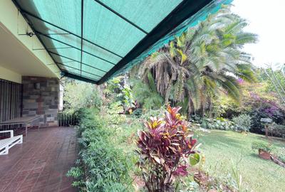 4 Bed House with En Suite at Lavington - 4