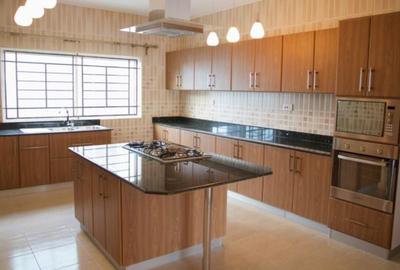 3 Bed Apartment with En Suite at Rhapta Rd - 2