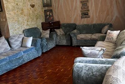 4 Bed House with Garden in Lavington - 3