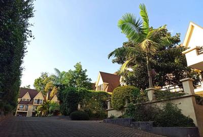 5 Bed Townhouse with En Suite at Maji Mazuri Estate - 2