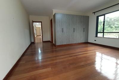 5 Bed Townhouse with En Suite at Thigiri Road