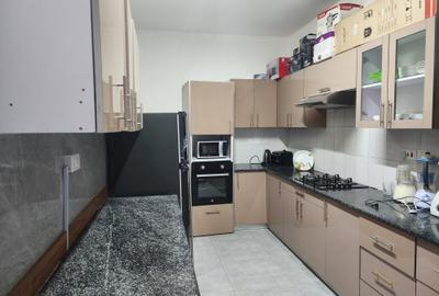 4 Bed Apartment with En Suite at 2Nd Parklands Avenue - 2