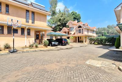 5 Bed Townhouse with En Suite at Chalbi Drive