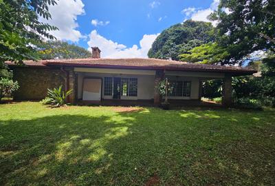 4 Bed House with En Suite in Redhill