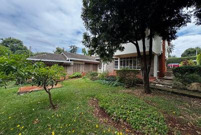 4 Bed Villa with En Suite at Mimosa Drive - 4