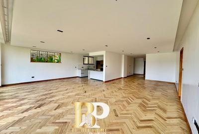 4 Bed Apartment with En Suite in Spring Valley - 3