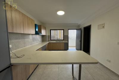 3 Bed Apartment with En Suite in Kileleshwa