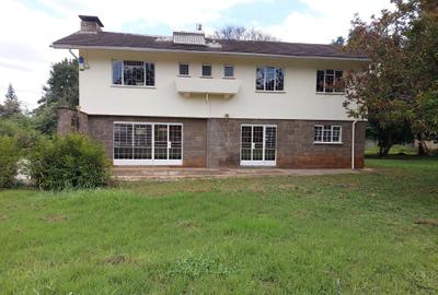 4 Bed House with En Suite at Lavington