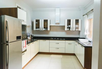 3 Bed Apartment with En Suite in Kileleshwa - 4