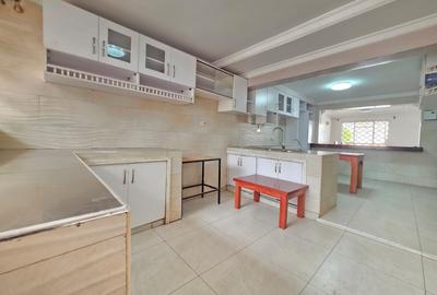 4 Bed Townhouse with En Suite in Kilimani - 3