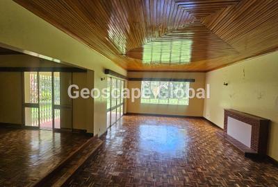 4 Bed House with En Suite in Runda - 2