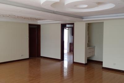 4 Bed Apartment with En Suite at Riverside