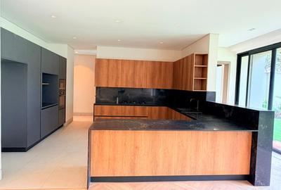 5 Bed Villa with En Suite at Kyuna - 3