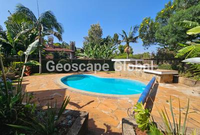 5 Bed House with En Suite in Runda