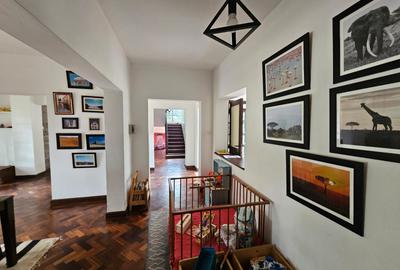 4 Bed House with En Suite in Nyari - 2