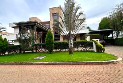 5 Bed Townhouse with En Suite in Karen - 3