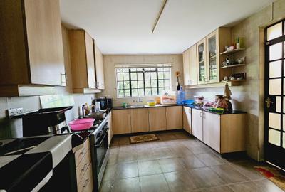 4 Bed House with En Suite in Kiambu Road