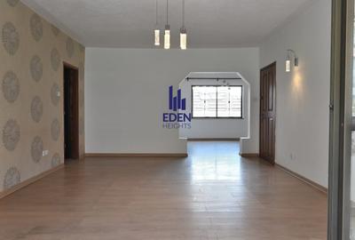 3 Bed Apartment with En Suite in Rhapta Road