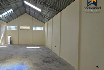 4,000 ft² Warehouse with Parking in Mlolongo - 2