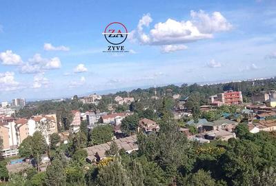 2 Bed Apartment with En Suite at Next To Rosslyn - 2