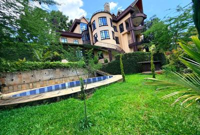 10 Bed House with En Suite in Nyari