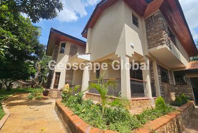 5 Bed House with En Suite in Runda - 3