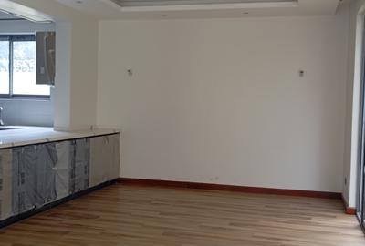 6 Bed Townhouse with En Suite at Off Convent Drive - 4