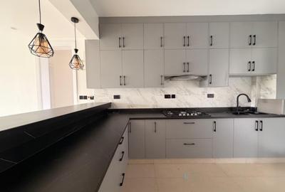 Serviced 1 Bed Apartment with En Suite in Runda - 3