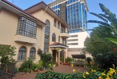 5 Bed Villa with En Suite at General Mathenge