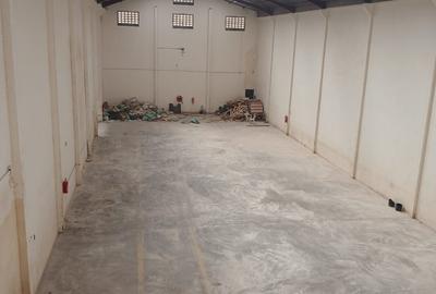 9,200 ft² Warehouse with Parking in Athi River