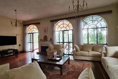 5 Bed House with En Suite at Red Hill Road