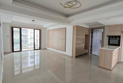 3 Bed Apartment with En Suite in Riverside - 3