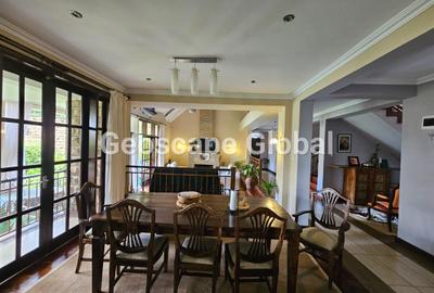 4 Bed House with En Suite in Rosslyn