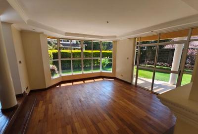 5 Bed Villa with En Suite in Lavington
