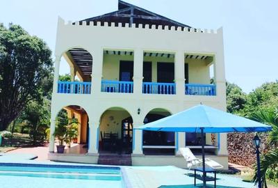 4 Bed Villa with En Suite in Mtwapa