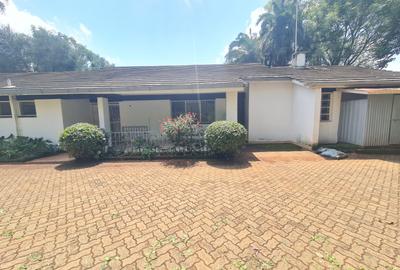 4 Bed House with En Suite at Loresho - 4