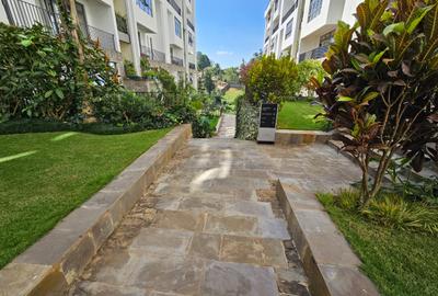 Furnished 2 Bed Apartment with En Suite in Spring Valley