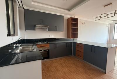 2 Bed Apartment with En Suite in Rhapta Road - 3