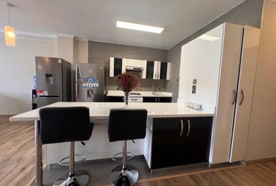 Serviced 2 Bed Apartment with En Suite in Kileleshwa - 4