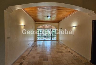 4 Bed House with En Suite in Spring Valley - 3