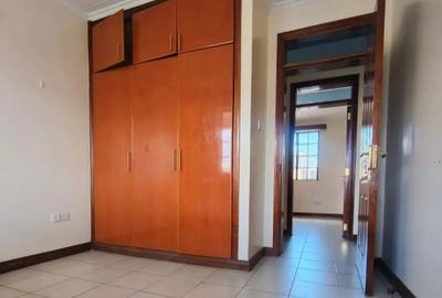 Serviced 3 Bed Apartment with En Suite in Kileleshwa