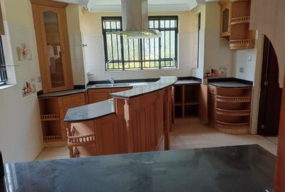 4 Bed Townhouse with En Suite at Lavington