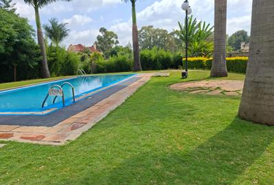 4 Bed Townhouse with En Suite in Ridgeways - 4