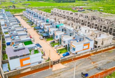 4 Bed Townhouse with En Suite in Eastern ByPass - 2