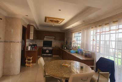 5 Bed Townhouse with En Suite at Westlands